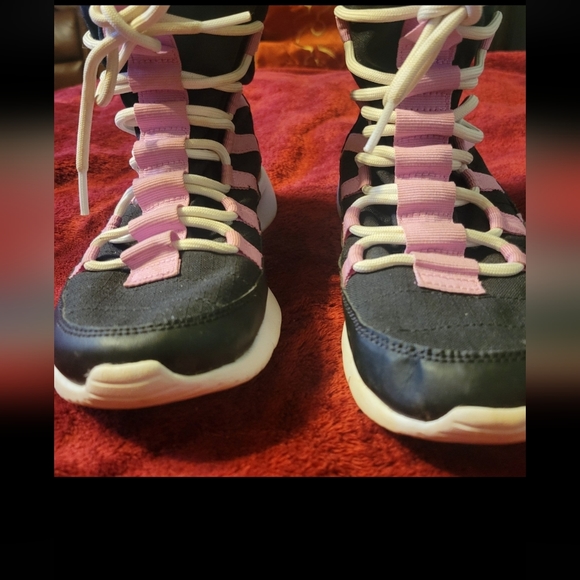 Nike Venture Black Pink Faux Fur Lining Youth Boots Shoe sz 3.5 - Picture 5 of 8